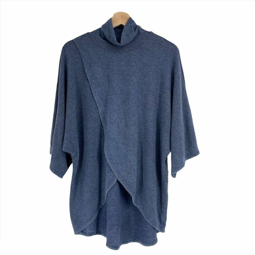 Blue life planet blue poncho sweater XS